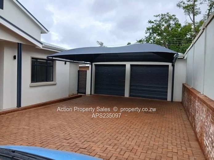 Beautifully Finished Townhouse To Rent! 