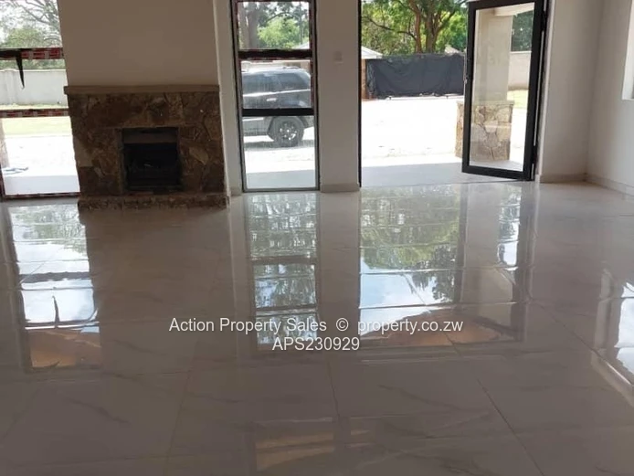 4 Beds On An Acre, With Building Permit! 