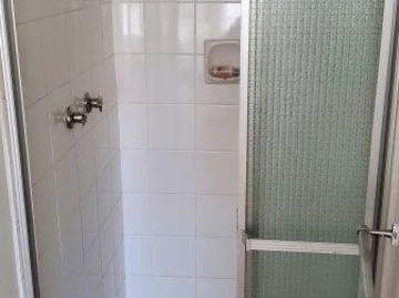 2 Bedroom Flat & Apartment