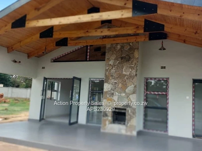 4 Beds On An Acre, With Building Permit! 