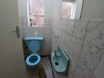 3 Bedroom Flat & Apartment