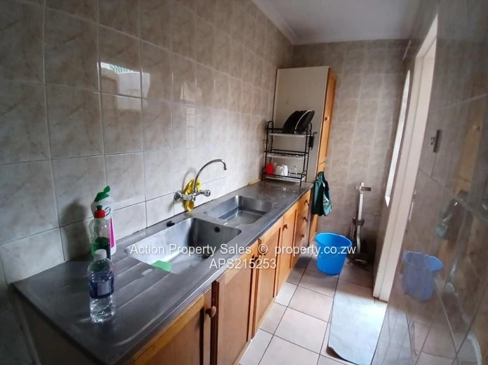 Neat Family Town House! 