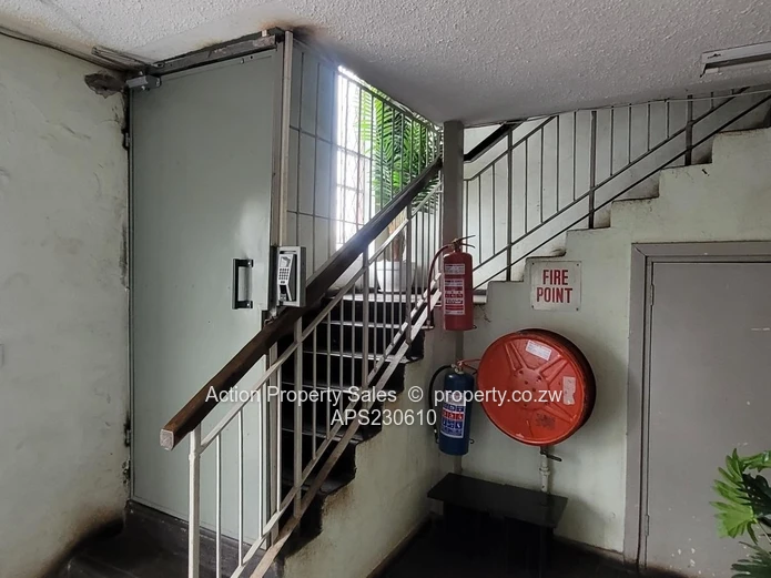 Offices,Warehouse, Southerton $3200 plus VAT & Op costs 