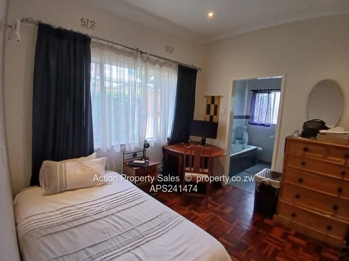 Fully Furnished One Bed Cottage! 