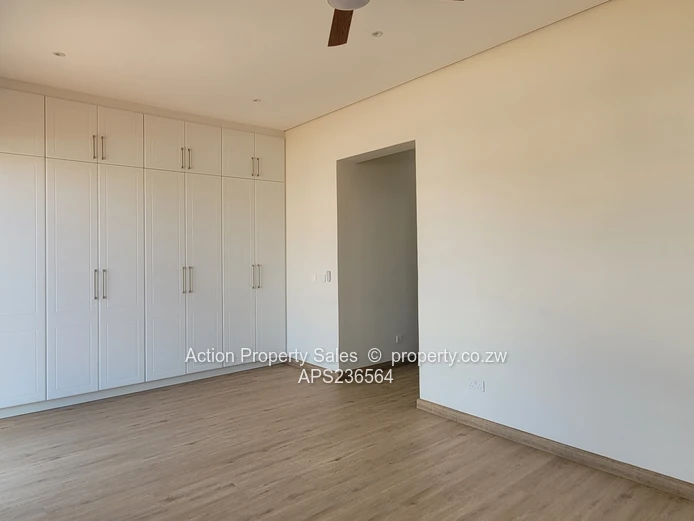 3 Bedroom Townhouse in Highlands - $2,000 plus Levy $300 