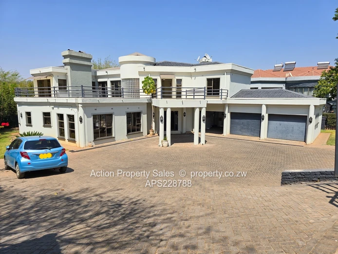 4 Bed House In Borrowdale Brooke! 
