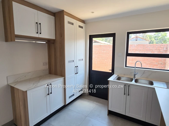 Luxurious Townhouse For Sale In Newlands - Transfer Fees & Stamp Duty Included! 