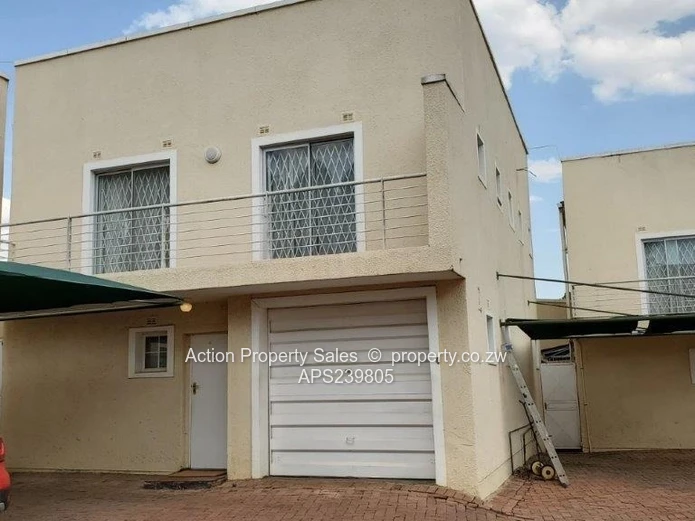 Neat 3 Bed Apartment In Avondale! 