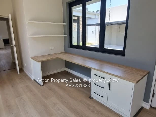 Beautiful Townhouse To Rent In Newlands!