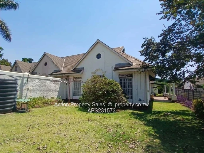 Neat 3 Bed Family Cluster Unit! 