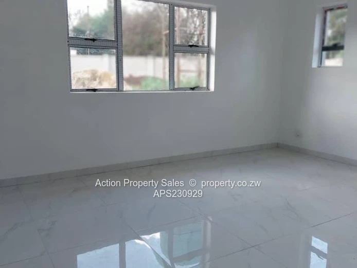 4 Beds On An Acre, With Building Permit! 