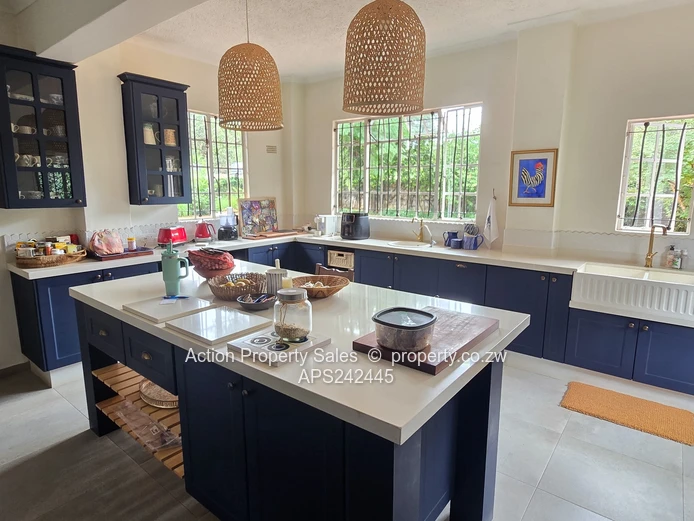 Beautiful House For Sale In Highlands! 