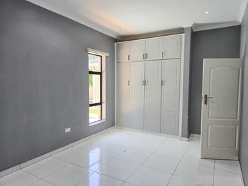 6 Bedroom Townhouse Complex