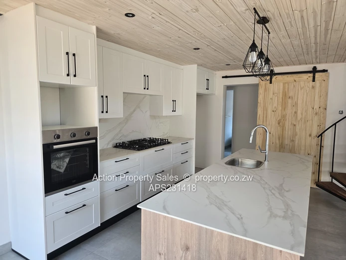 Luxurious Townhouse For Sale In Newlands - Transfer Fees & Stamp Duty Included! 