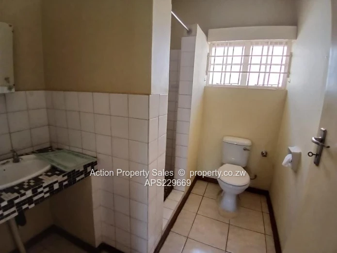 Neat 2 Bed In Avondale West! 