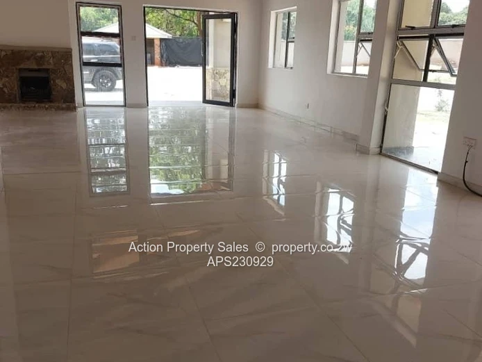 4 Beds On An Acre, With Building Permit! 