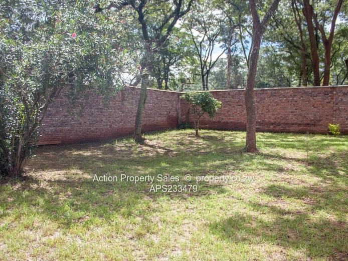 3 Bed Townhouse Available 1st Feb. USD$2,100 + Rates 