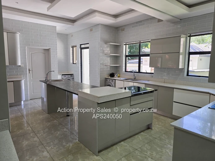 Luxurious Townhouse For Sale In The Brooke! 