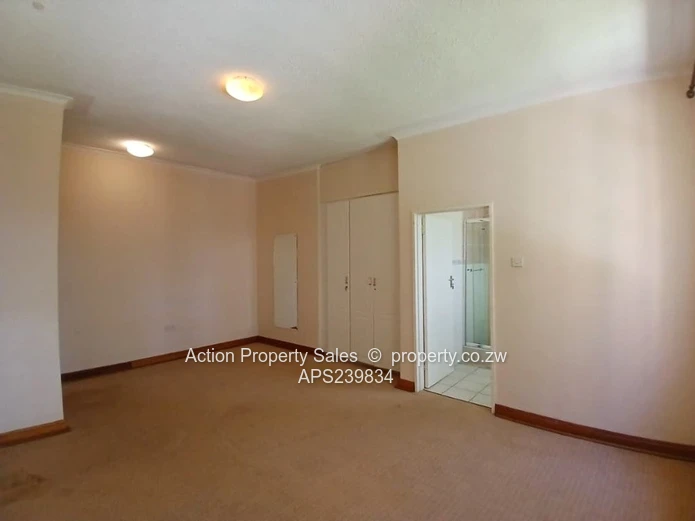 Magnificent Family Home For Sale on Folyjon Crescent! 