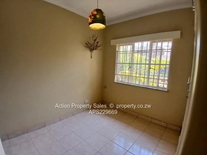 Neat 2 Bed In Avondale West! 