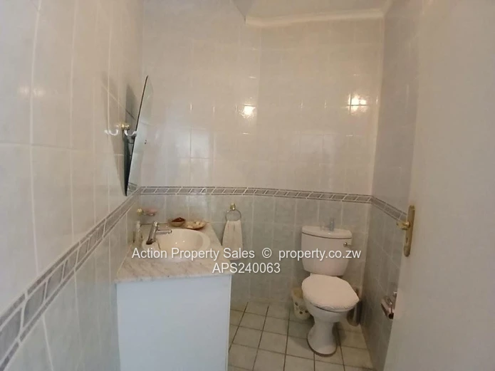 Beautiful 3 Bed Townhouse In Newlands! 