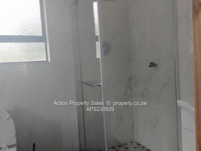 4 Beds On An Acre, With Building Permit! 