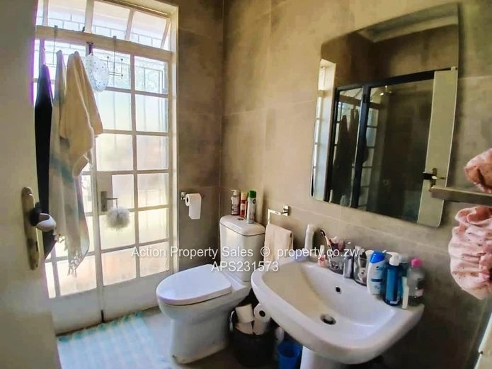 Neat 3 Bed Family Cluster Unit! 