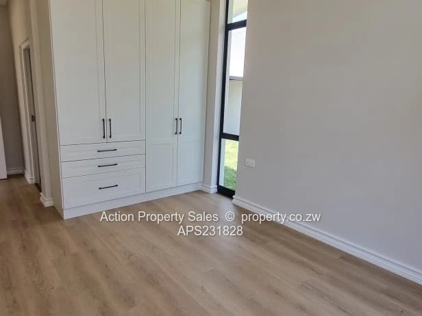 Beautiful Townhouse To Rent In Newlands!