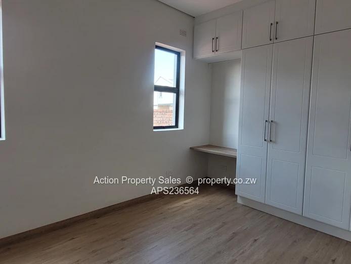 3 Bedroom Townhouse in Highlands - $2,000 plus Levy $300 