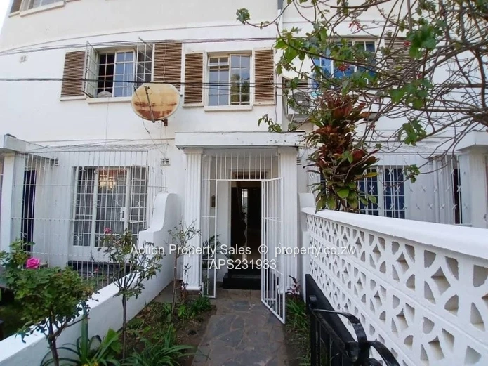 Completely Renovated 3 Bed Office Unit! 