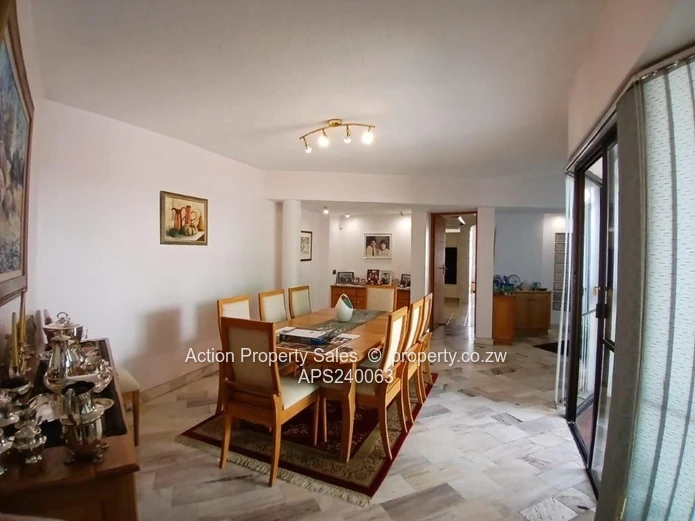 Beautiful 3 Bed Townhouse In Newlands! 