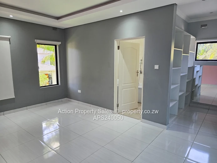 Luxurious Townhouse For Sale In The Brooke! 