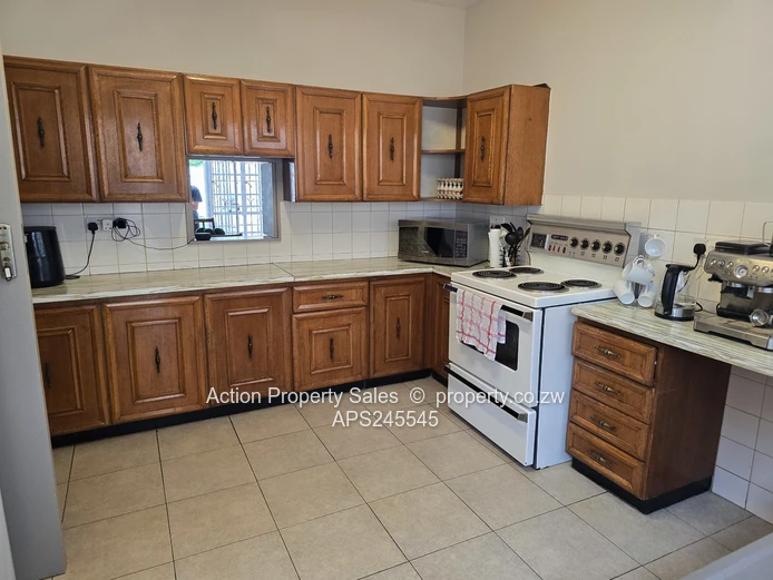 Beautiful 3 Bedroom Duplex Garden Flat For Sale In Avenues 