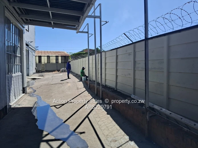 Warehousing and Offices to Rent in Graniteside. Available 1st December $8200 plus VAT and Rates 