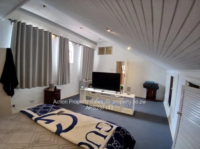 Neat Family Townhouse! 