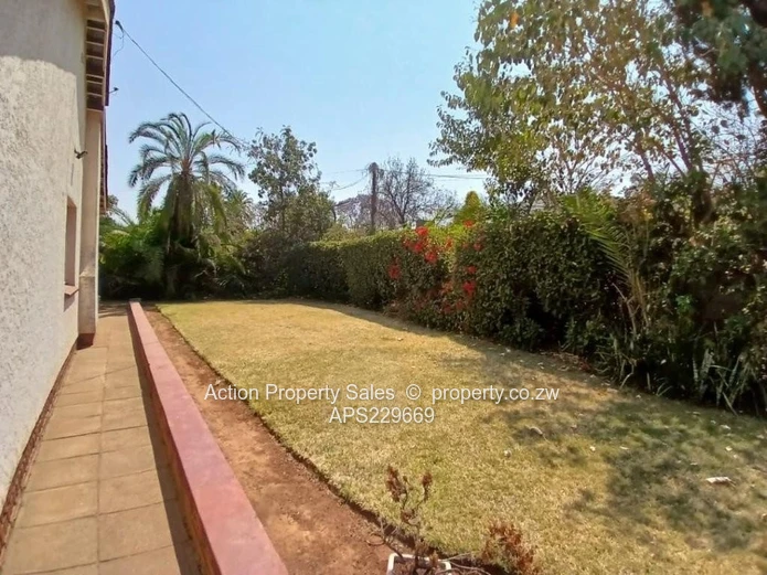 Neat 2 Bed In Avondale West! 