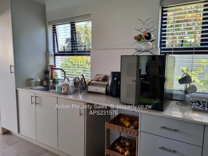 Townhouse to rent in Greendale 1st February - $1600 plus $100 Levy
