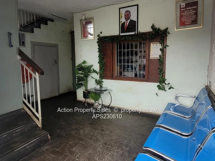 Offices,Warehouse, Southerton $3200 plus VAT & Op costs 