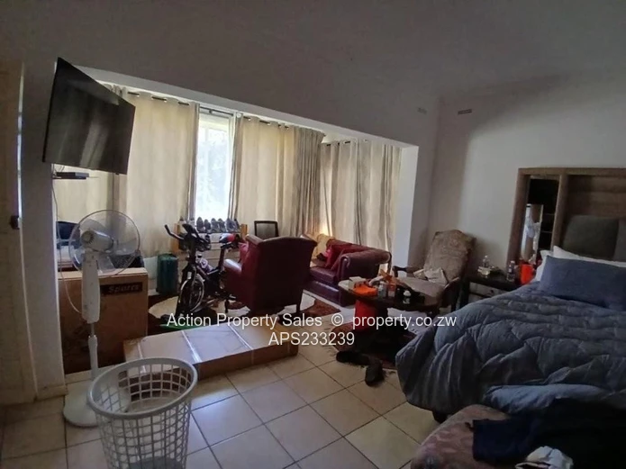 Family Home In Greystone Park! 