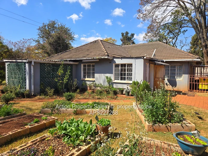 House For Sale On Court Road, Greendale 
