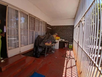 3 Bedroom Flat & Apartment