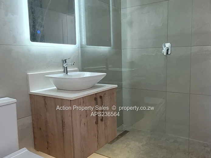 3 Bedroom Townhouse in Highlands - $2,000 plus Levy $300 