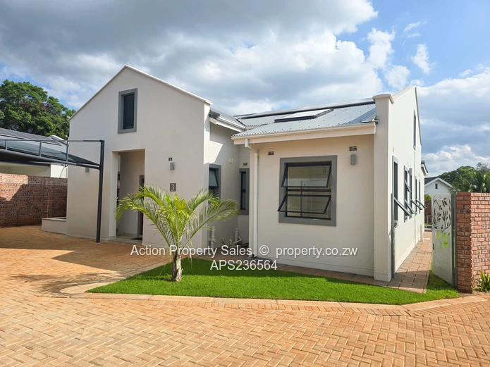 3 Bedroom Townhouse in Highlands - $2,000 plus Levy $300 