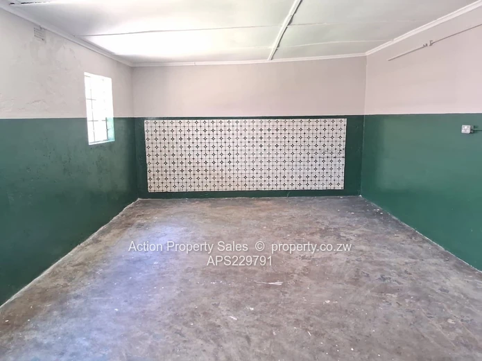 Warehousing and Offices to Rent in Graniteside. Available 1st December $8200 plus VAT and Rates 