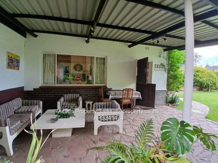 Fully Furnished One Bed Cottage! 