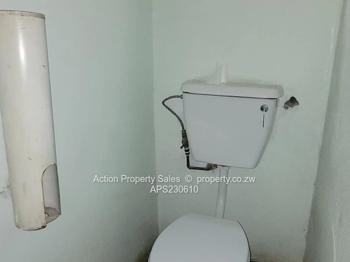 Offices,Warehouse, Southerton $3200 plus VAT & Op costs 