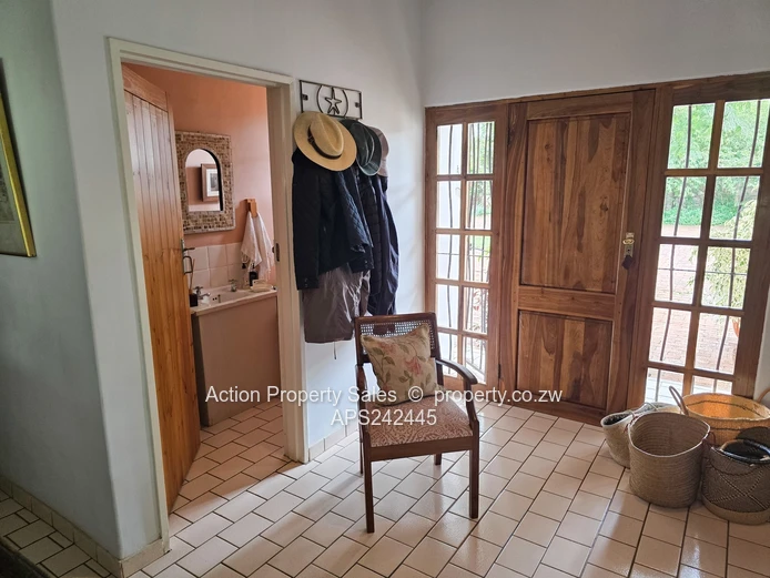 Beautiful House For Sale In Highlands! 