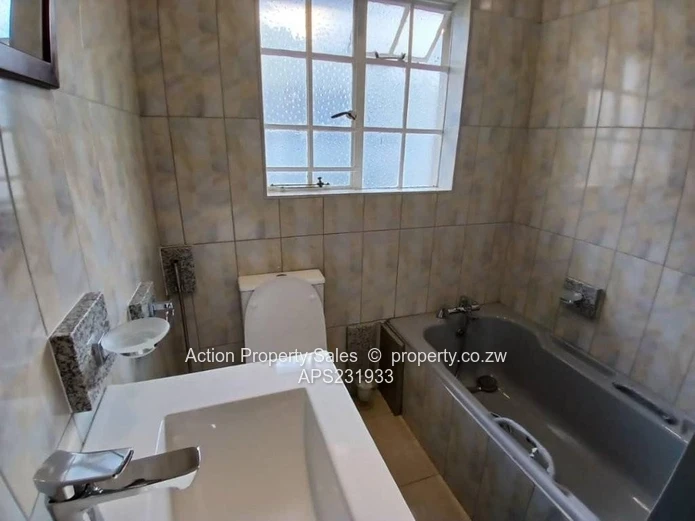 Completely Renovated 3 Bed Office Unit! 