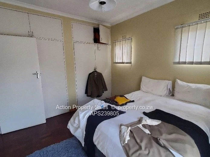 Neat 3 Bed Apartment In Avondale! 