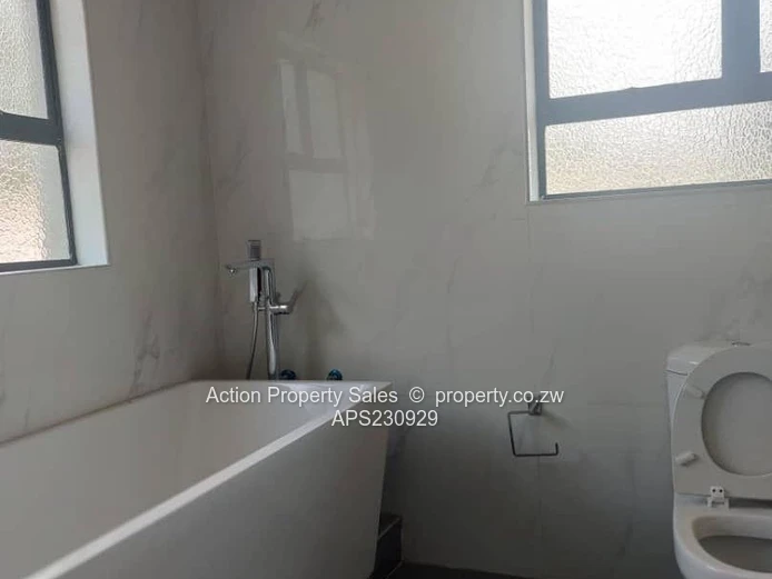 4 Beds On An Acre, With Building Permit! 